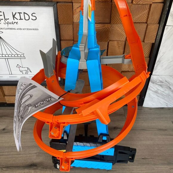Hot Wheels GJM76 Sky Crash Tower Track Set - Picture 1 of 1